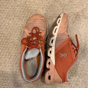 On cloudflyer shoes (ginger)